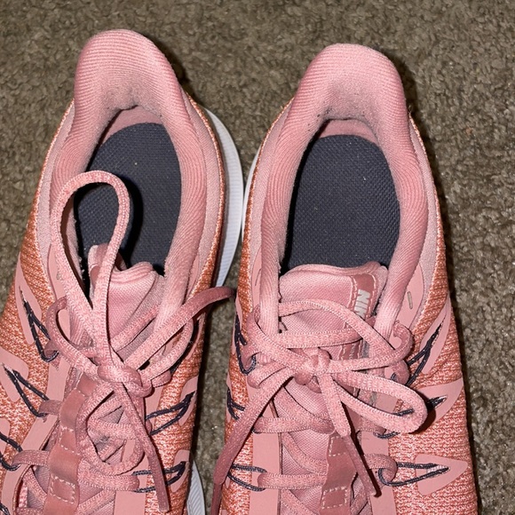 Nike - Picture 2 of 3